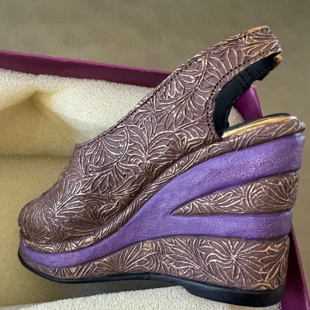 Just The Right Shoe By Raine, Item 25098, Golden Leaf, Circa 1942, COA & BOX - Picture 8 of 11